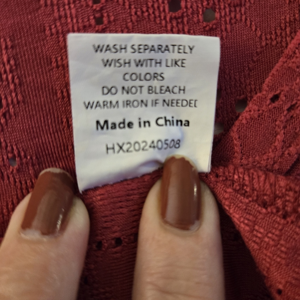 SALE!! Women's Top - Picture 8 of 8